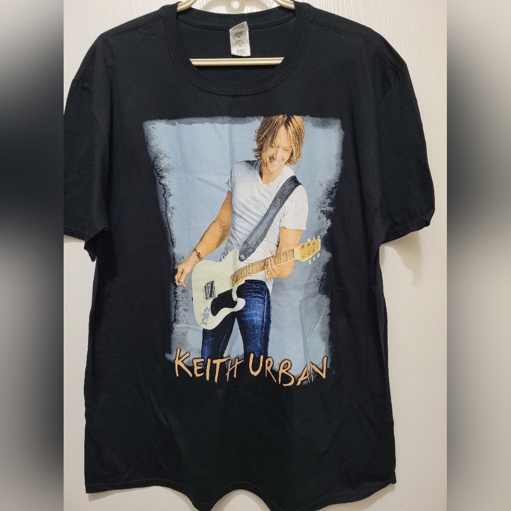WOMENS  Keith Urban BAND  TShirt